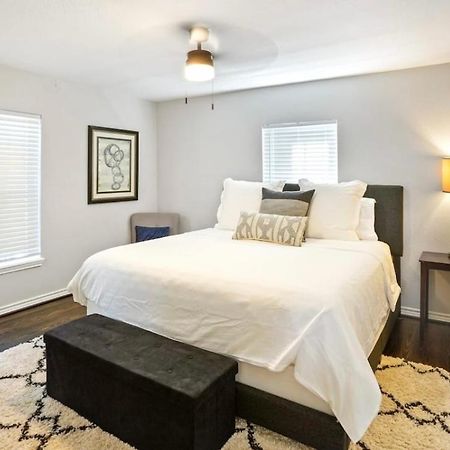 Cozy Heights 2 Bd Bungalow, Walkable Хюстън Екстериор снимка