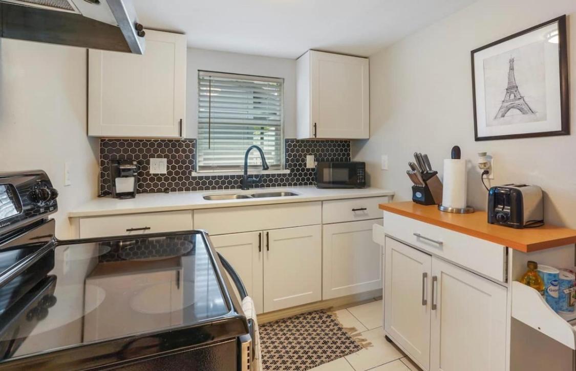 Cozy Heights 2 Bd Bungalow, Walkable Хюстън Екстериор снимка